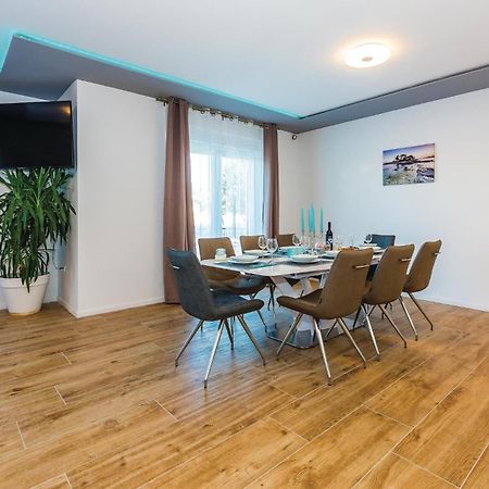 Four-Bedroom Holiday Home in Šibenik Buitenkant foto