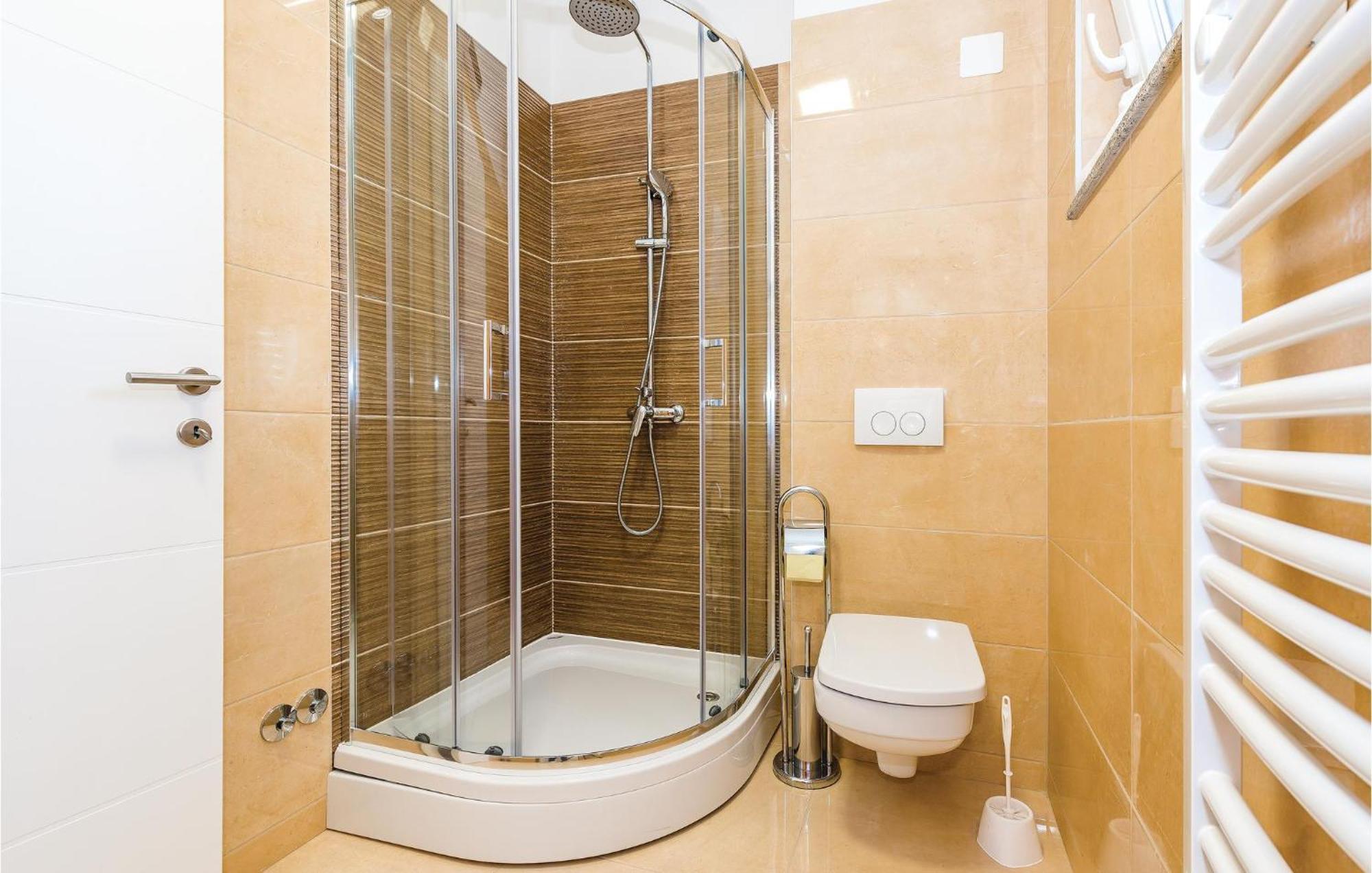 Four-Bedroom Holiday Home in Šibenik Buitenkant foto